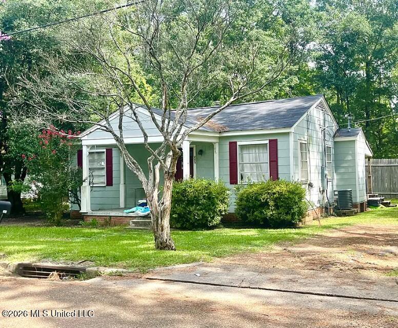 809 Robertson Street Brookhaven, MS 39601 - Photo 10 of 40 809 Robertson 1