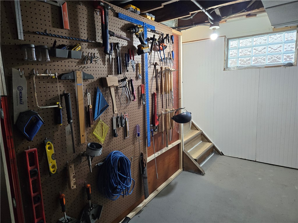 163 Rawlinson Road Irondequoit, NY 14617 - Photo 42 of 50