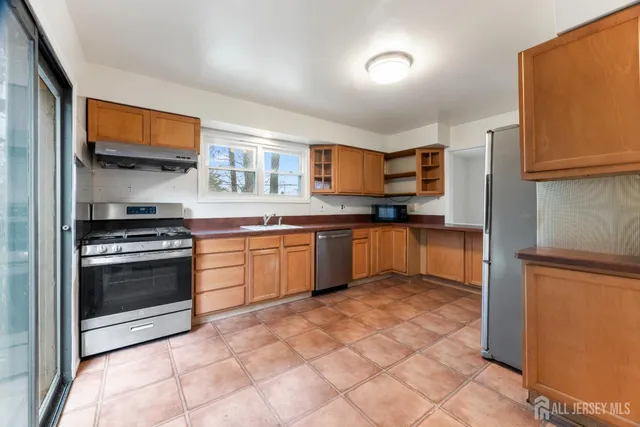 $485,000 | 20 Phelps Avenue, New Brunswick, NJ 08901