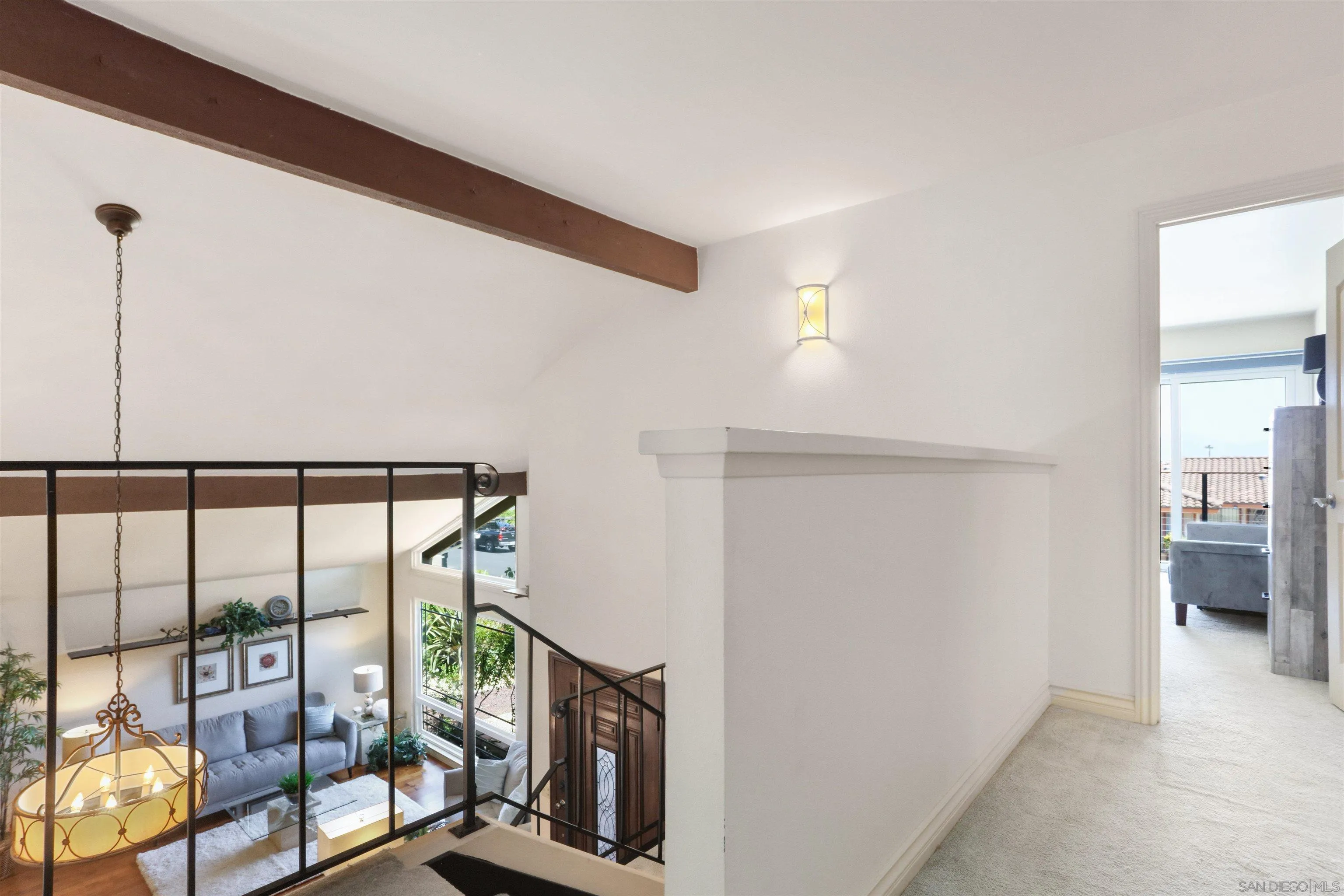17062 Matinal Road San Diego, CA 92127 - Photo 23 of 42 a living room with furniture