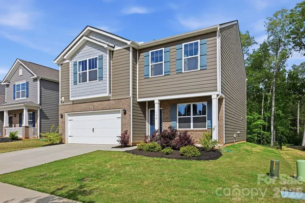 $370,000 | 150 Scotsway Court, Troutman, NC 28166