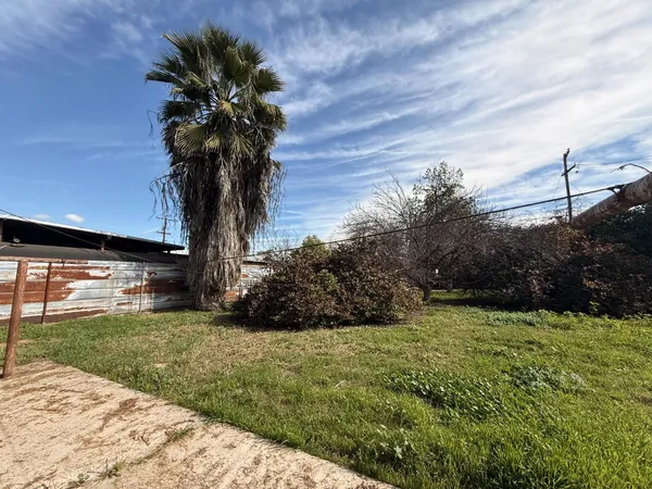 $244,990 | 40284 Ralph Road, Cutler, CA 93615
