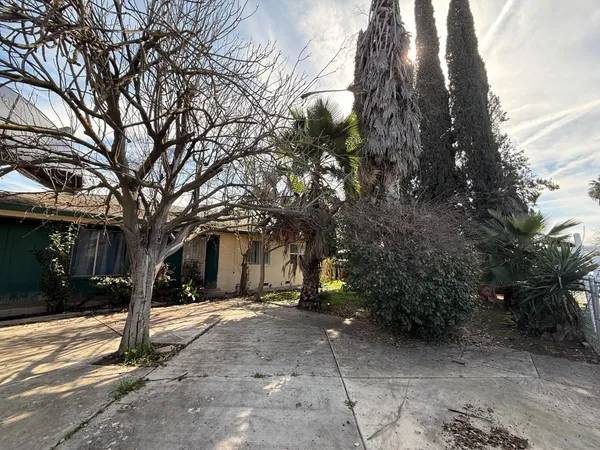$244,990 | 40284 Ralph Road, Cutler, CA 93615