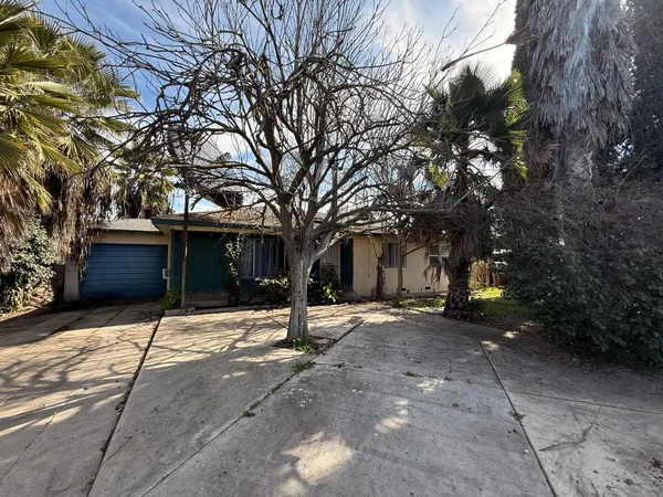 $244,990 | 40284 Ralph Road, Cutler, CA 93615