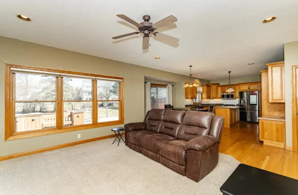 $627,500 | 2827 Oakview Drive Northeast, Rochester, MN 55906
