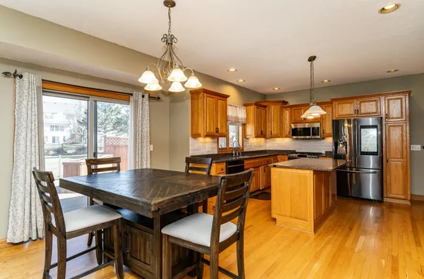 $627,500 | 2827 Oakview Drive Northeast, Rochester, MN 55906