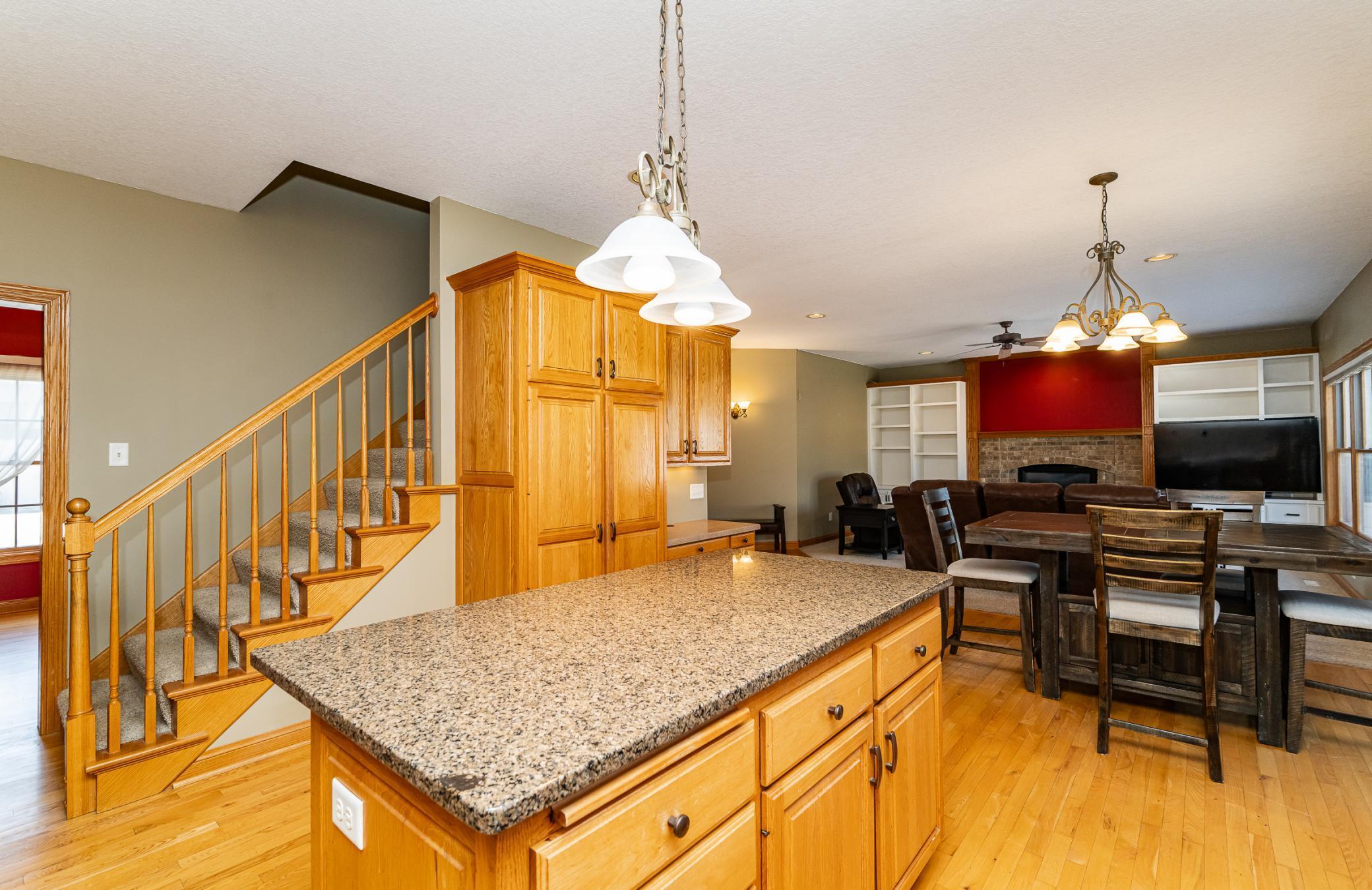 2827 Oakview Drive Northeast Rochester, MN 55906 - Photo 15 of 40