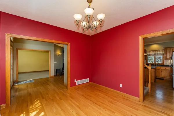 $627,500 | 2827 Oakview Drive Northeast, Rochester, MN 55906