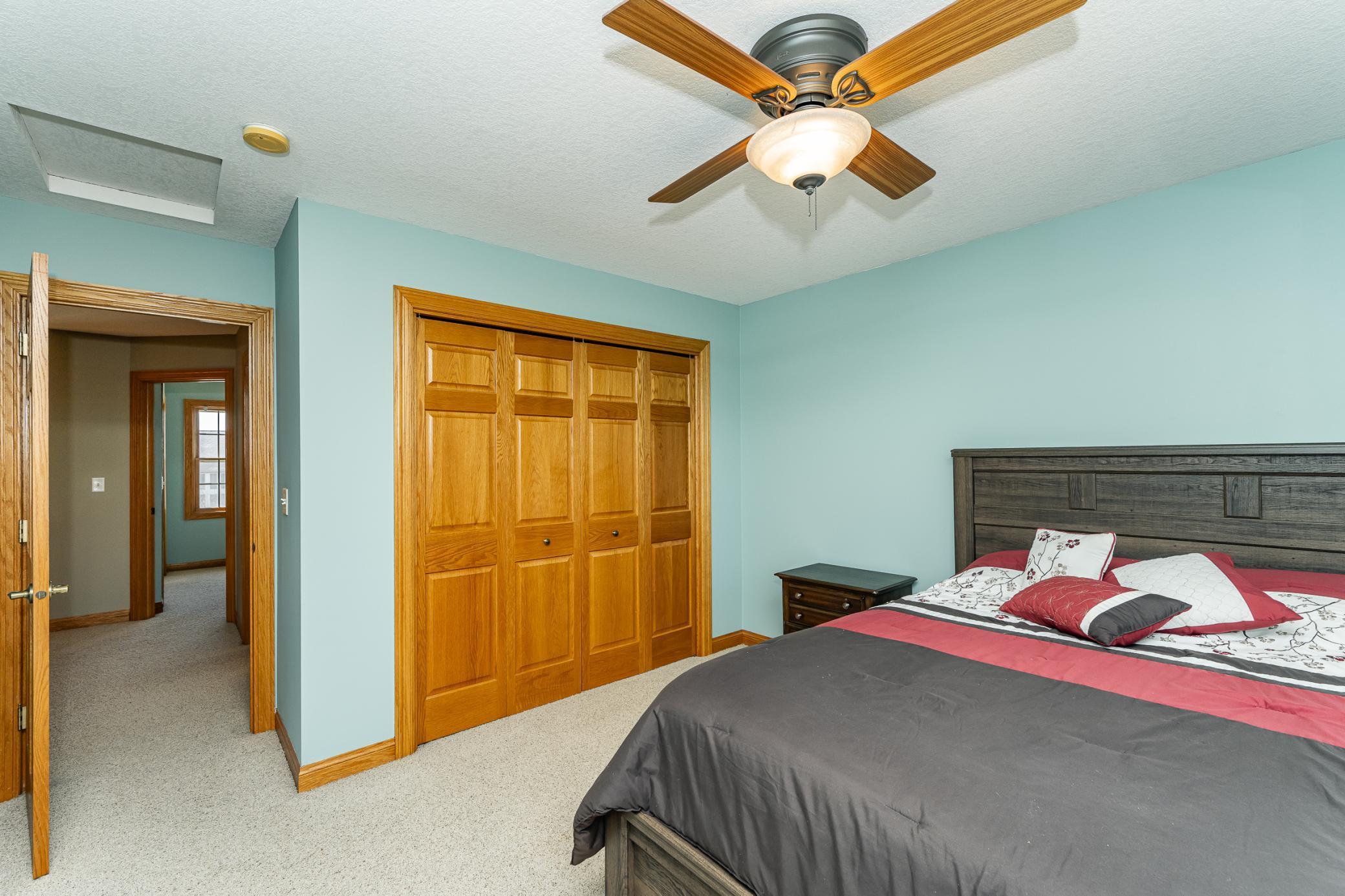 2827 Oakview Drive Northeast Rochester, MN 55906 - Photo 28 of 40