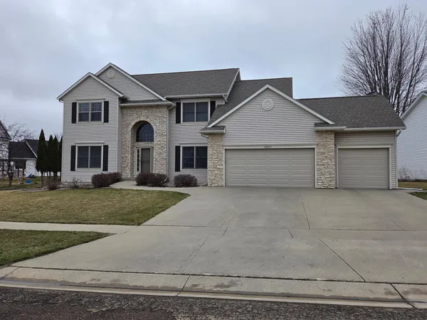 $627,500 | 2827 Oakview Drive Northeast, Rochester, MN 55906