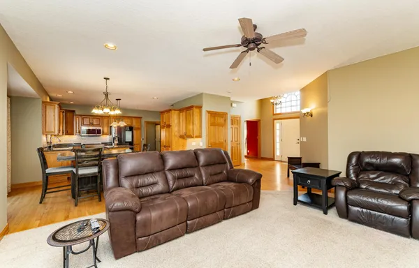 $627,500 | 2827 Oakview Drive Northeast, Rochester, MN 55906