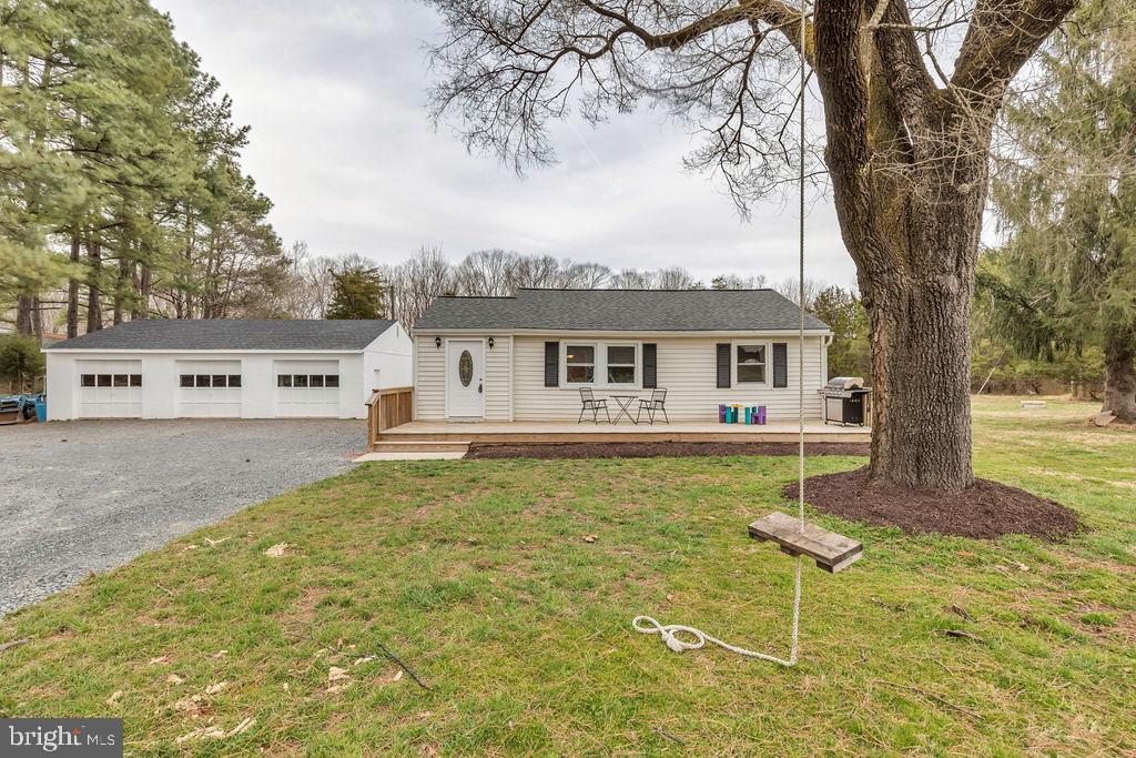 4825 Sudley Road Catharpin, VA 20143 - Photo 3 of 25 4 BR house with 3 car garage