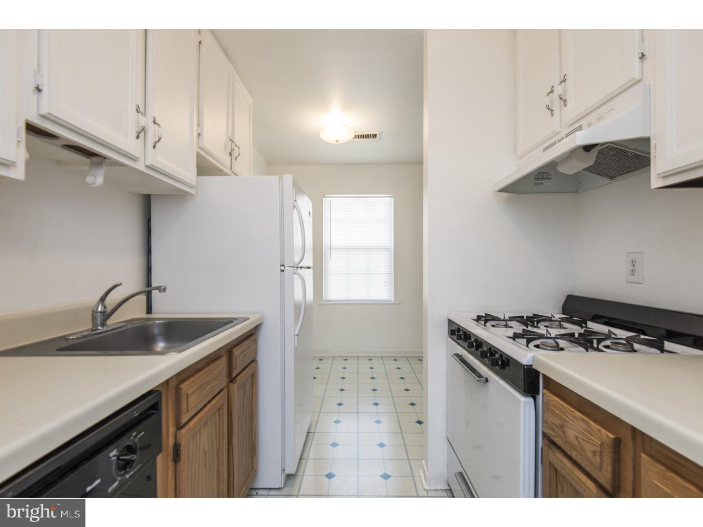 428 Harmon Road, Unit B Philadelphia, PA 19128 - Photo 11 of 24