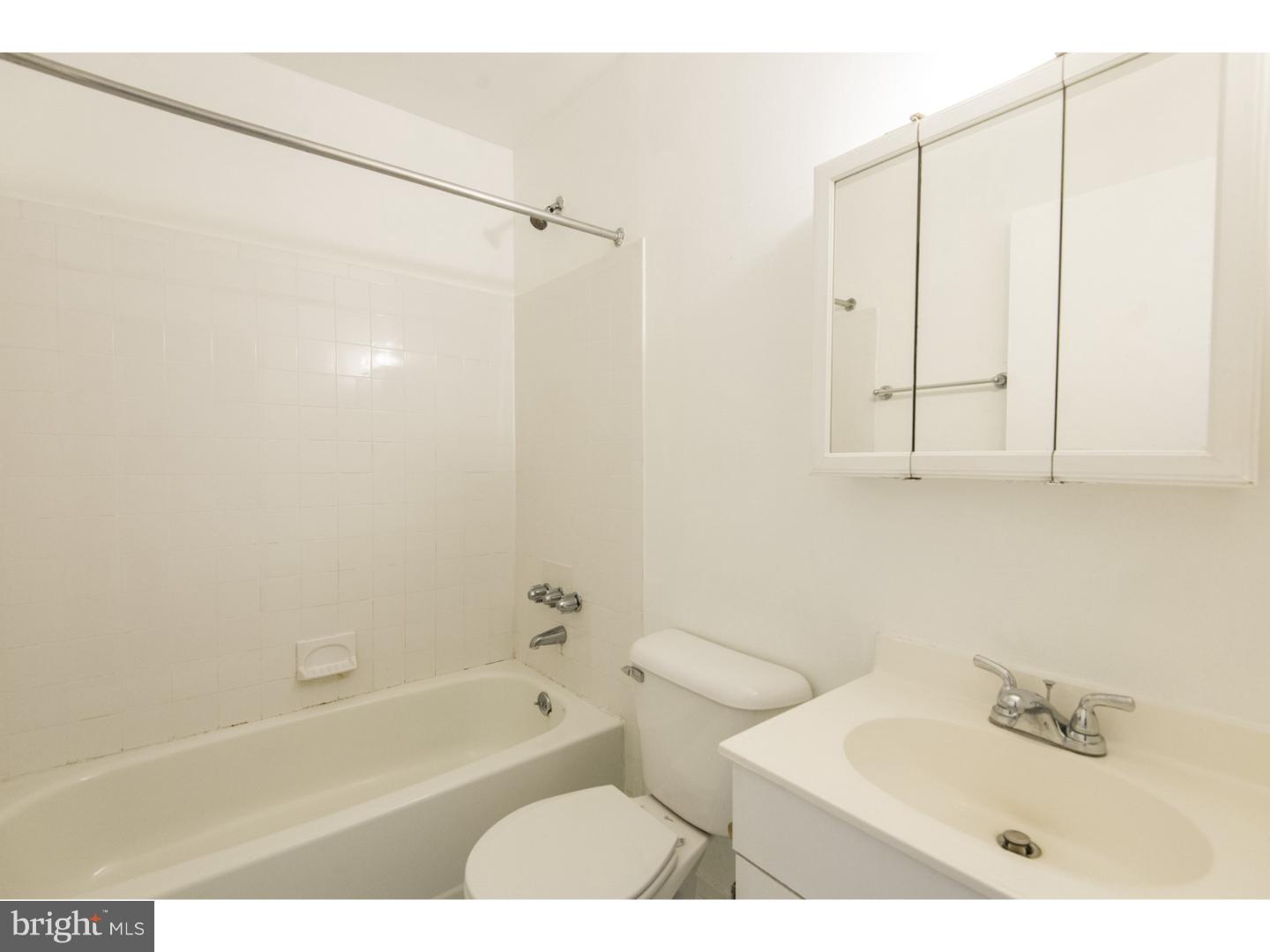 428 Harmon Road, Unit B Philadelphia, PA 19128 - Photo 12 of 24