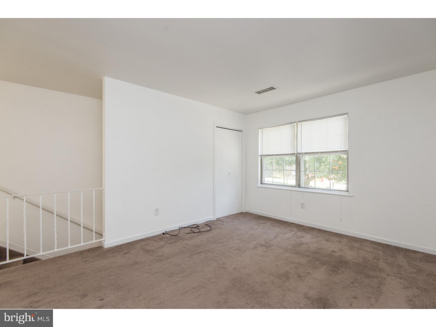 428 Harmon Road, Unit B Philadelphia, PA 19128 - Photo 3 of 24