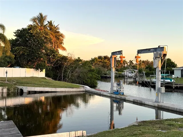 $599,000 | 5011 Mangrove Point Road, Bradenton, FL 34210