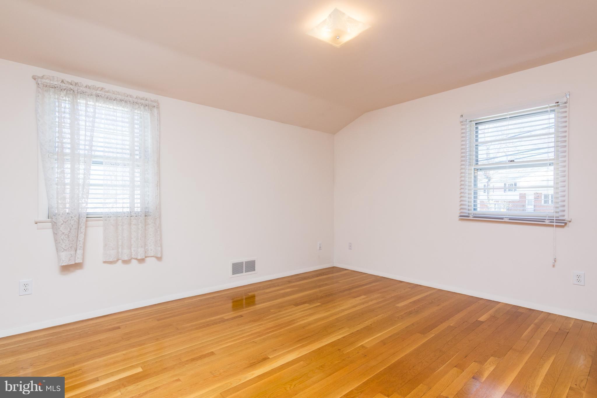 7114 Good Luck Road Hyattsville, MD 20784 - Photo 11 of 29 Bedroom