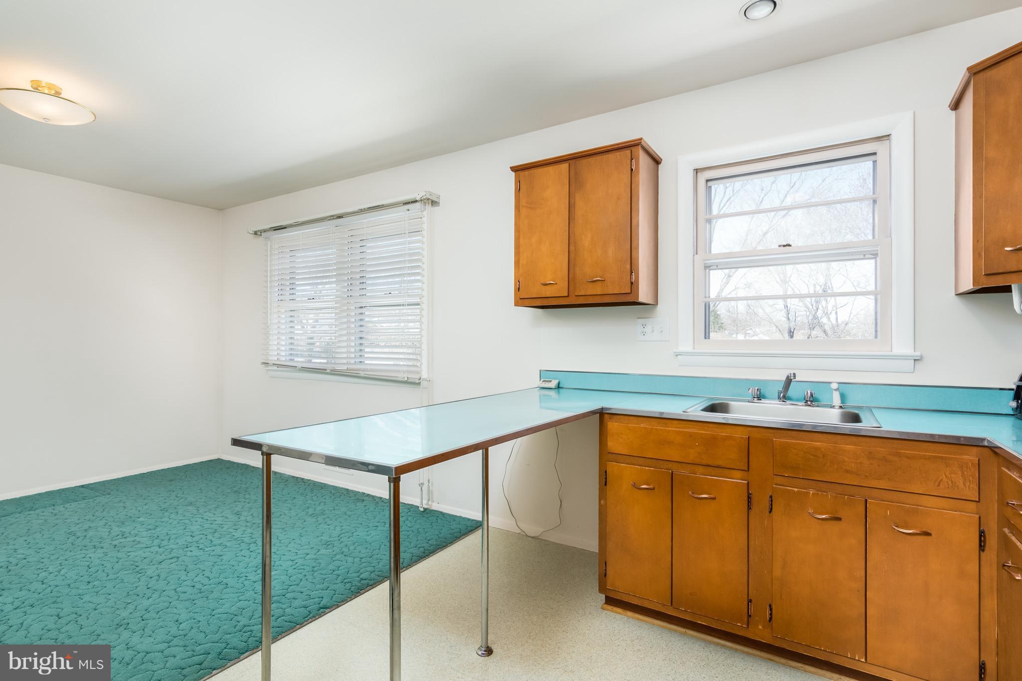 7114 Good Luck Road Hyattsville, MD 20784 - Photo 4 of 29 Kitchen