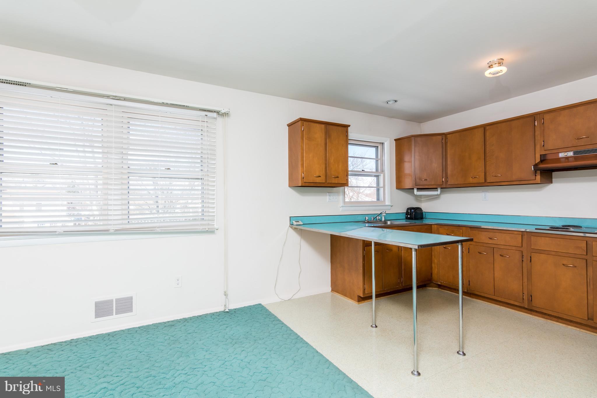 7114 Good Luck Road Hyattsville, MD 20784 - Photo 5 of 29 Kitchen
