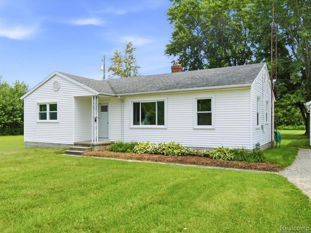 1434 Allen Road Smiths Creek, MI 48074 - Photo 4 of 27