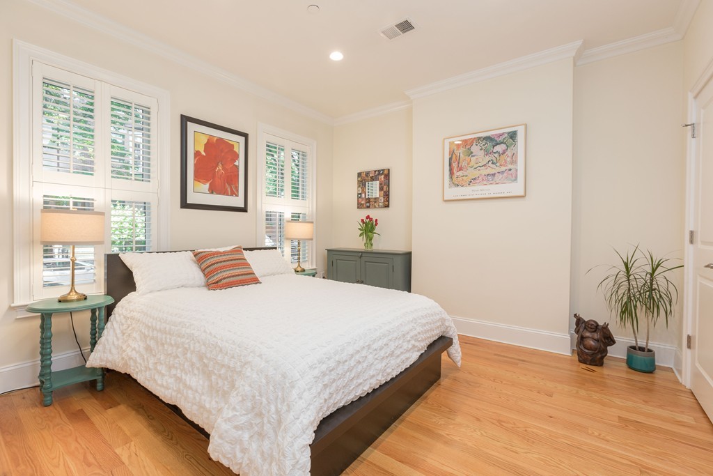 209 West Springfield Street, Unit 2 Boston, MA 02118 - Photo 8 of 16 Gallery Image 8