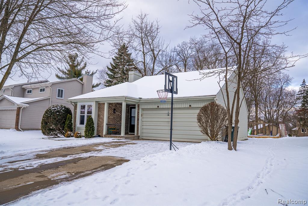 708 Dressler Lane Rochester Hills, MI 48307 - Photo 3 of 24