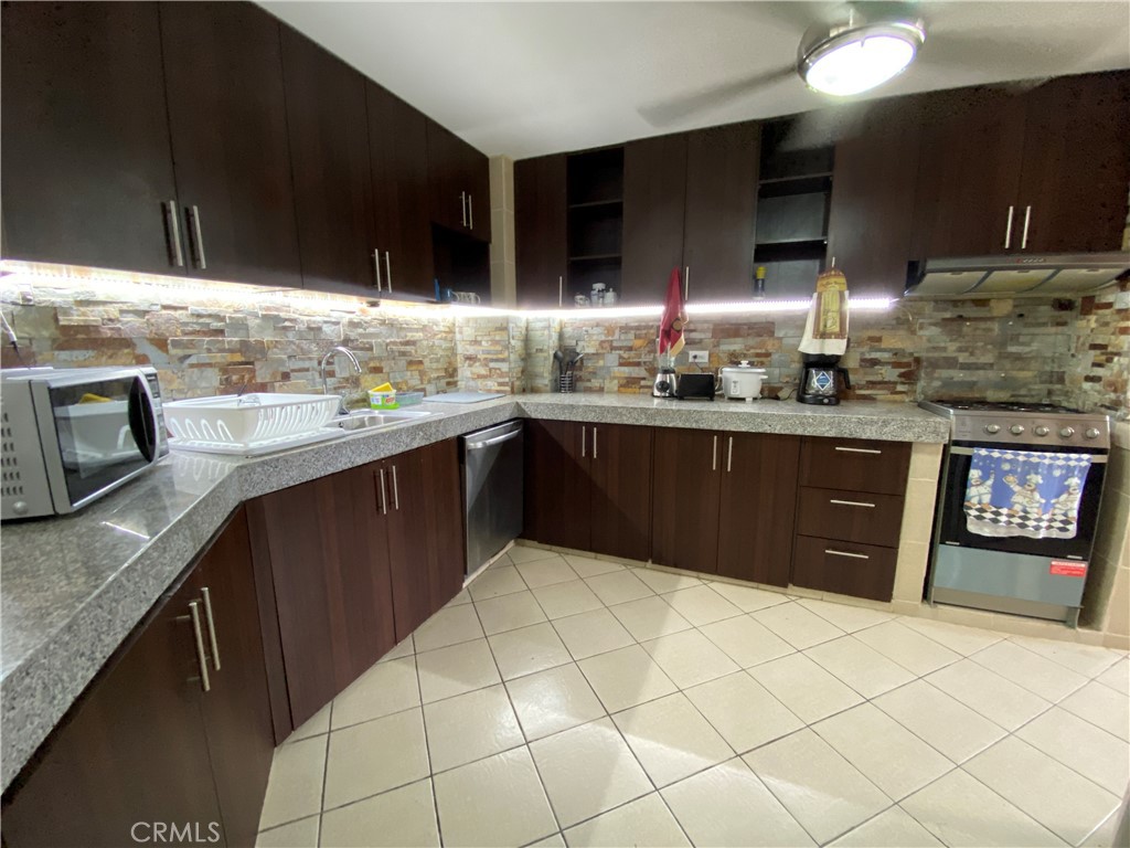 1 Calipso Salinas Ecuador Outside Area (outside U S ) Foreign Country Os