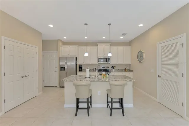 $2,300 | 12075 Firewheel Place, Venice, FL 34293