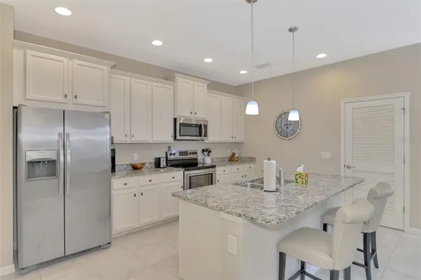 $2,300 | 12075 Firewheel Place, Venice, FL 34293