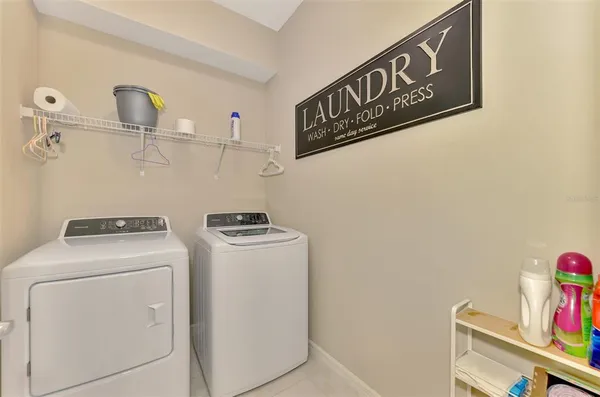 $2,300 | 12075 Firewheel Place, Venice, FL 34293