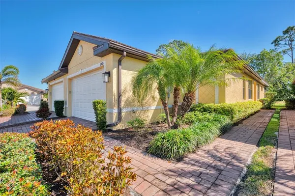 $2,300 | 12075 Firewheel Place, Venice, FL 34293