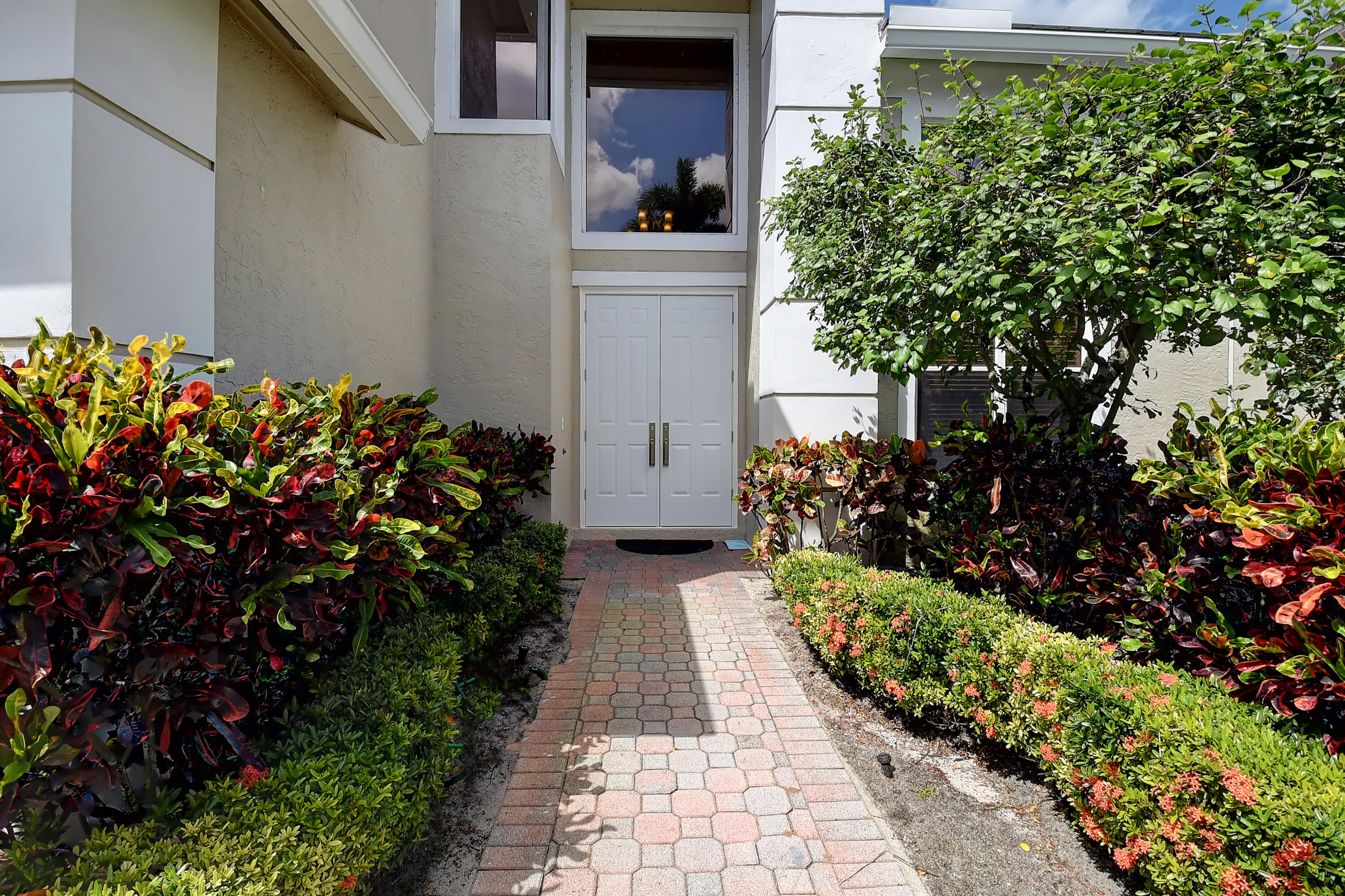 5799 Regency Circle West Boca Raton, FL 33496 - Photo 2 of 56 02_1 (2)