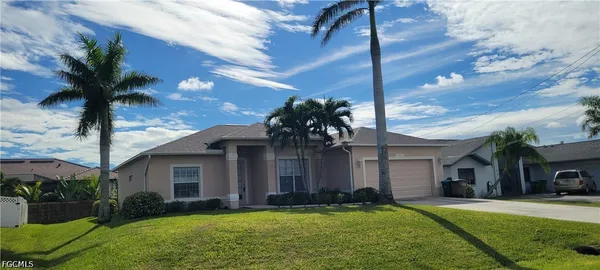 $1,795 | 902 Southwest 21st Lane, Cape Coral, FL 33991