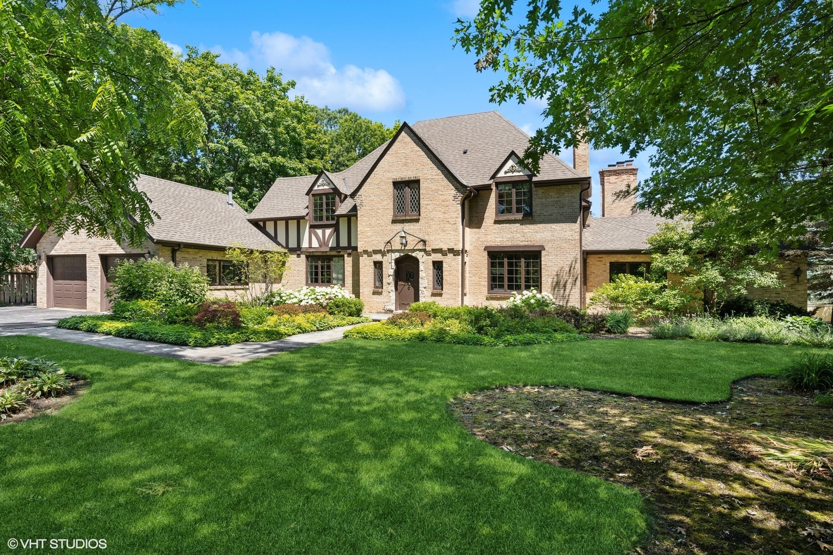 407 Brierhill Road Deerfield, IL 60015 - Photo 1 of 1 a view of a yard in front of house