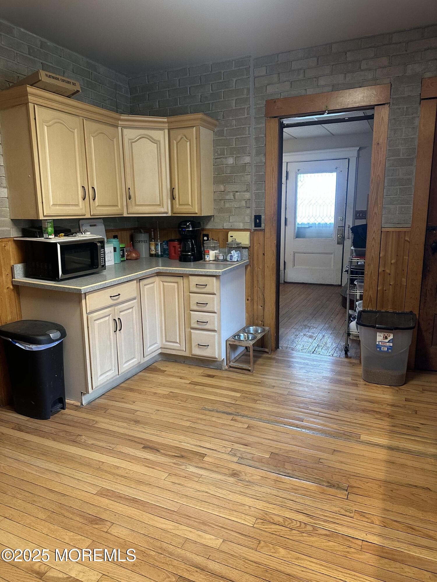 628 Irving Place Long Branch, NJ 07740 - Photo 9 of 25 IMG_0033