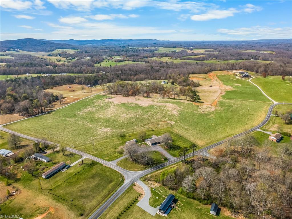 1358 Armstrong Road Jonesville, NC 28642 - Photo 42 of 46