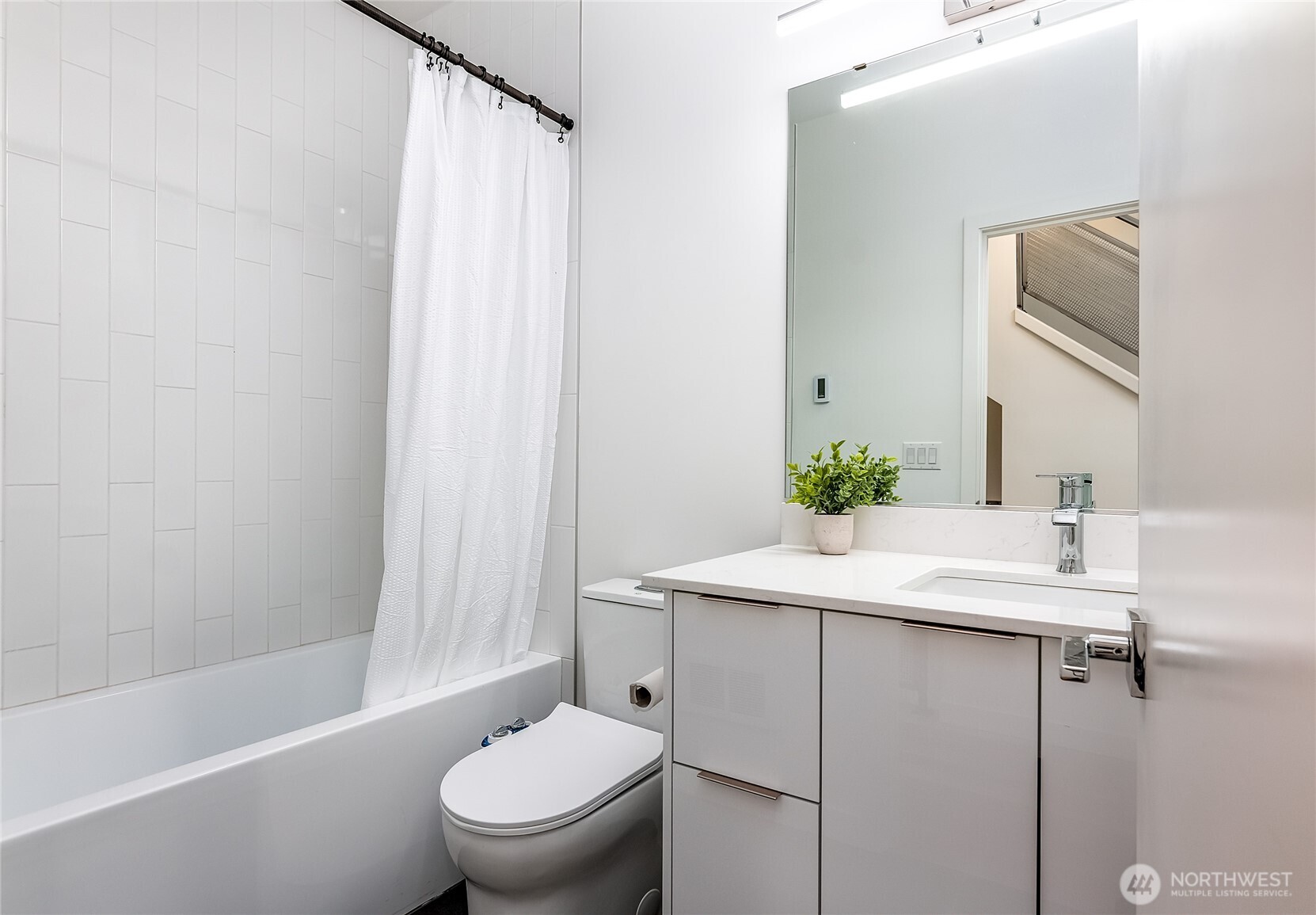 6307 34th Avenue Southwest Seattle, WA 98126 - Photo 11 of 27