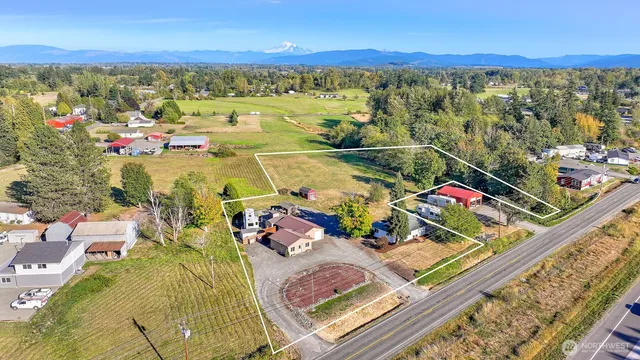 $715,000 | 4958 Pacific Highway, Bellingham, WA 98226