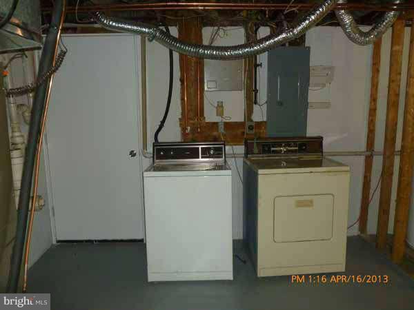 133 Calhoun Street Edgewater, MD 21037 - Photo 24 of 29 Laundry