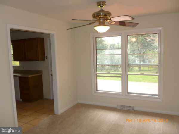 133 Calhoun Street Edgewater, MD 21037 - Photo 4 of 29 Dining Room