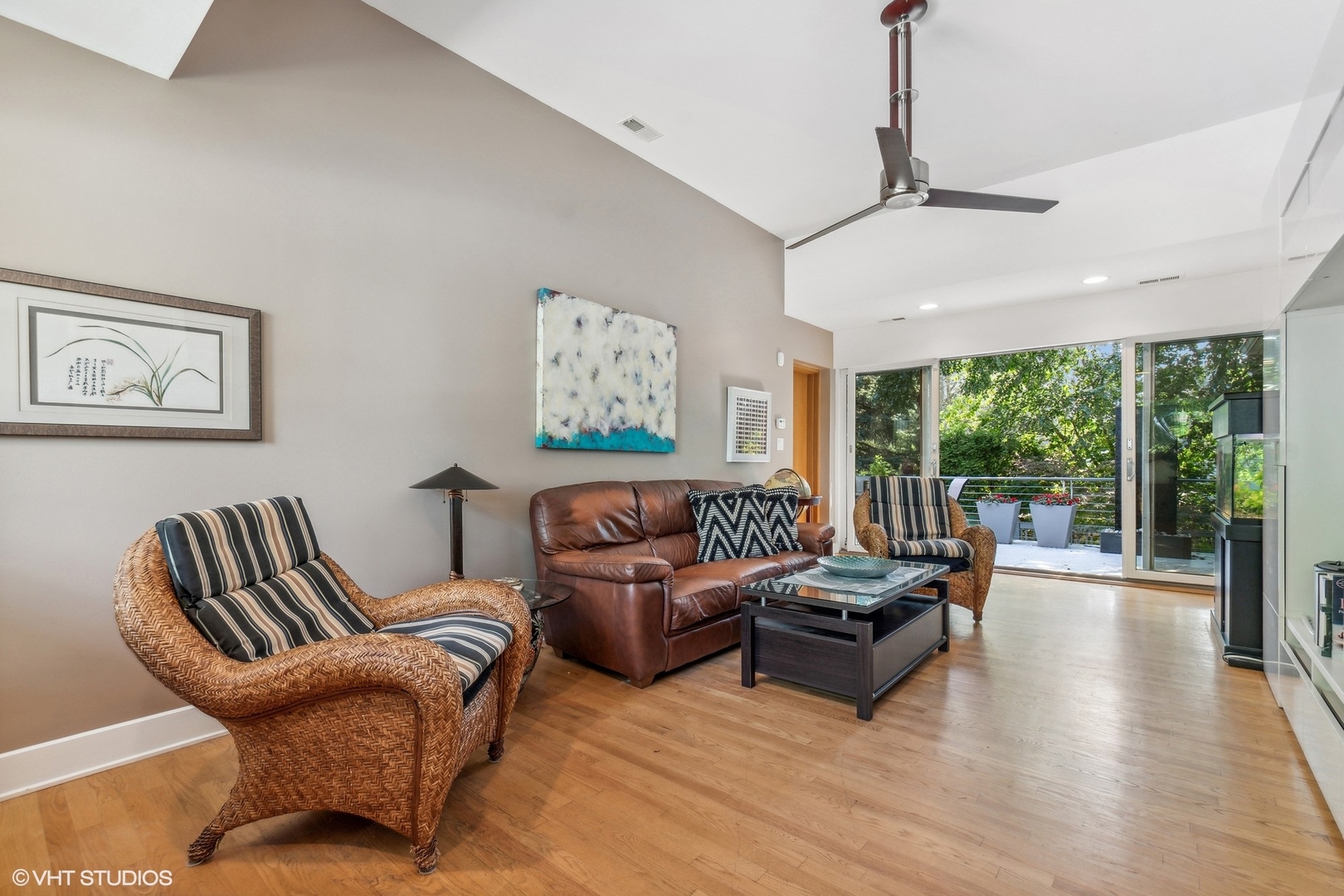 2921 Sheridan Road Evanston, IL 60201 - Photo 15 of 38 a living room with furniture and a large window