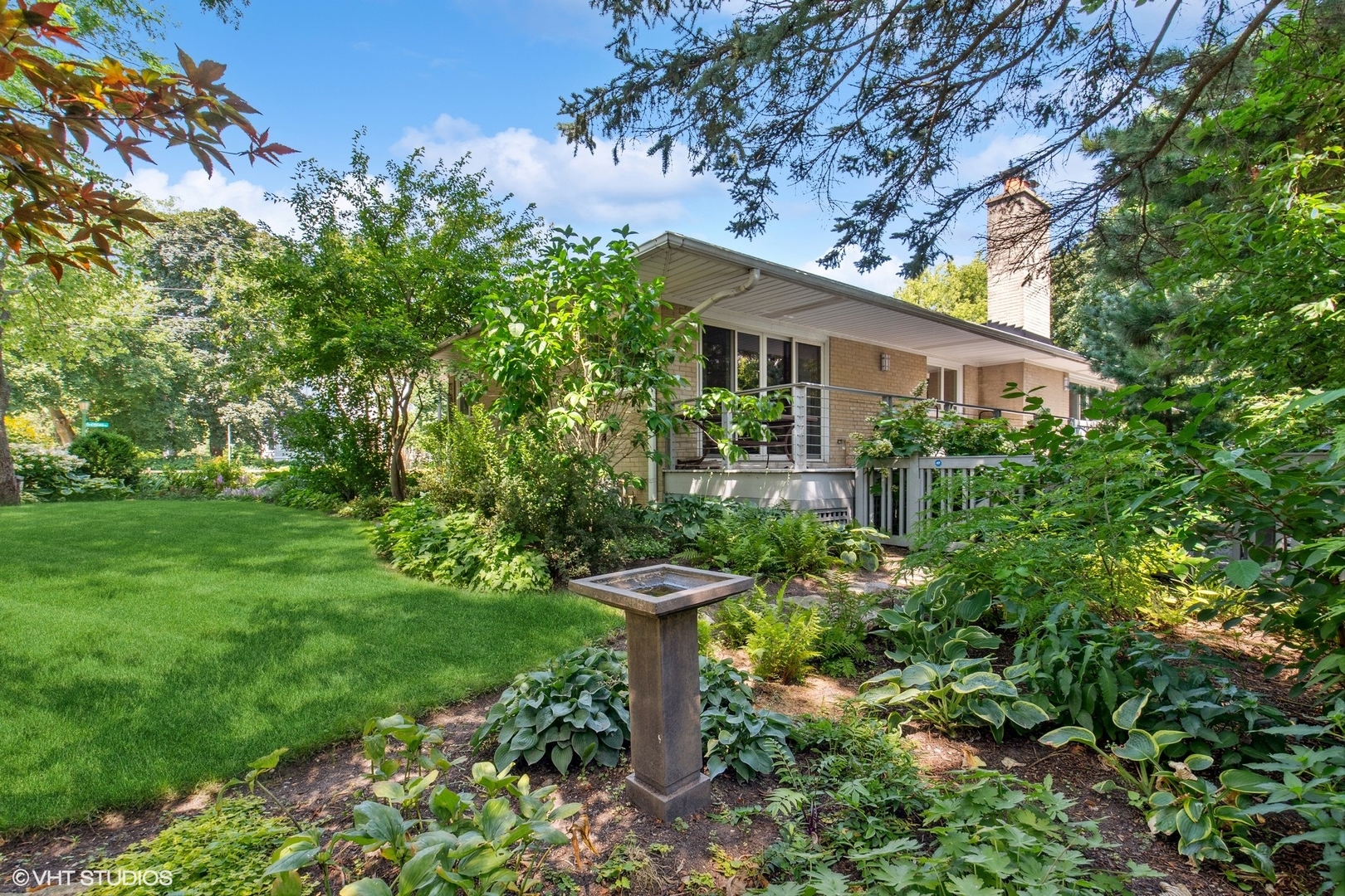 2921 Sheridan Road Evanston, IL 60201 - Photo 32 of 38 a view of a garden with large trees