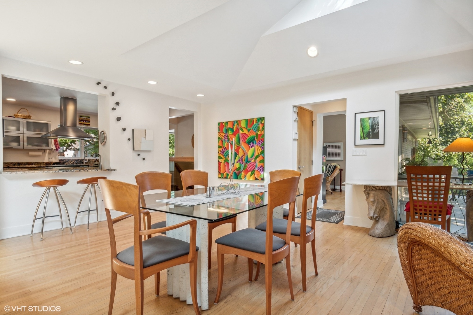 2921 Sheridan Road Evanston, IL 60201 - Photo 9 of 38 a view of a dining room with furniture and wooden floor