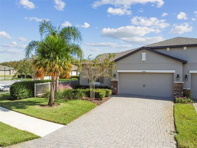 $413,200 | 19322 Hawk Valley Drive, Tampa, FL 33647
