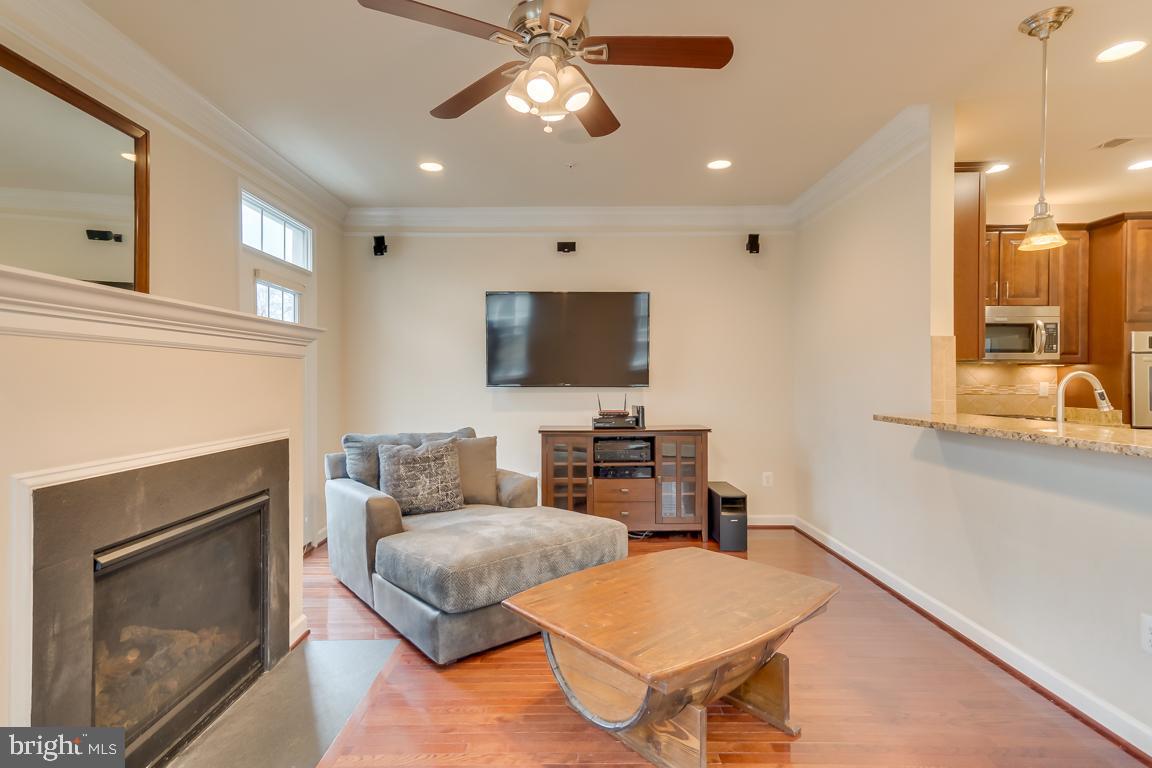 2111 Little Sorrel Way Silver Spring, MD 20902 - Photo 12 of 35 Gallery Image 12