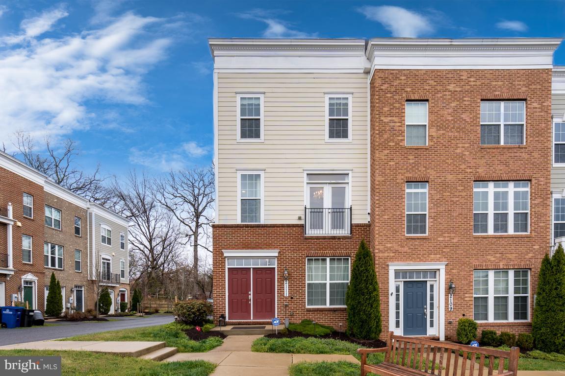 2111 Little Sorrel Way Silver Spring, MD 20902 - Photo 3 of 35 Gallery Image 3