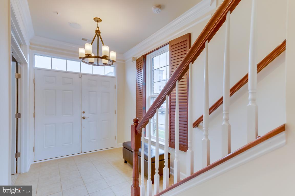 2111 Little Sorrel Way Silver Spring, MD 20902 - Photo 5 of 35 Gallery Image 5