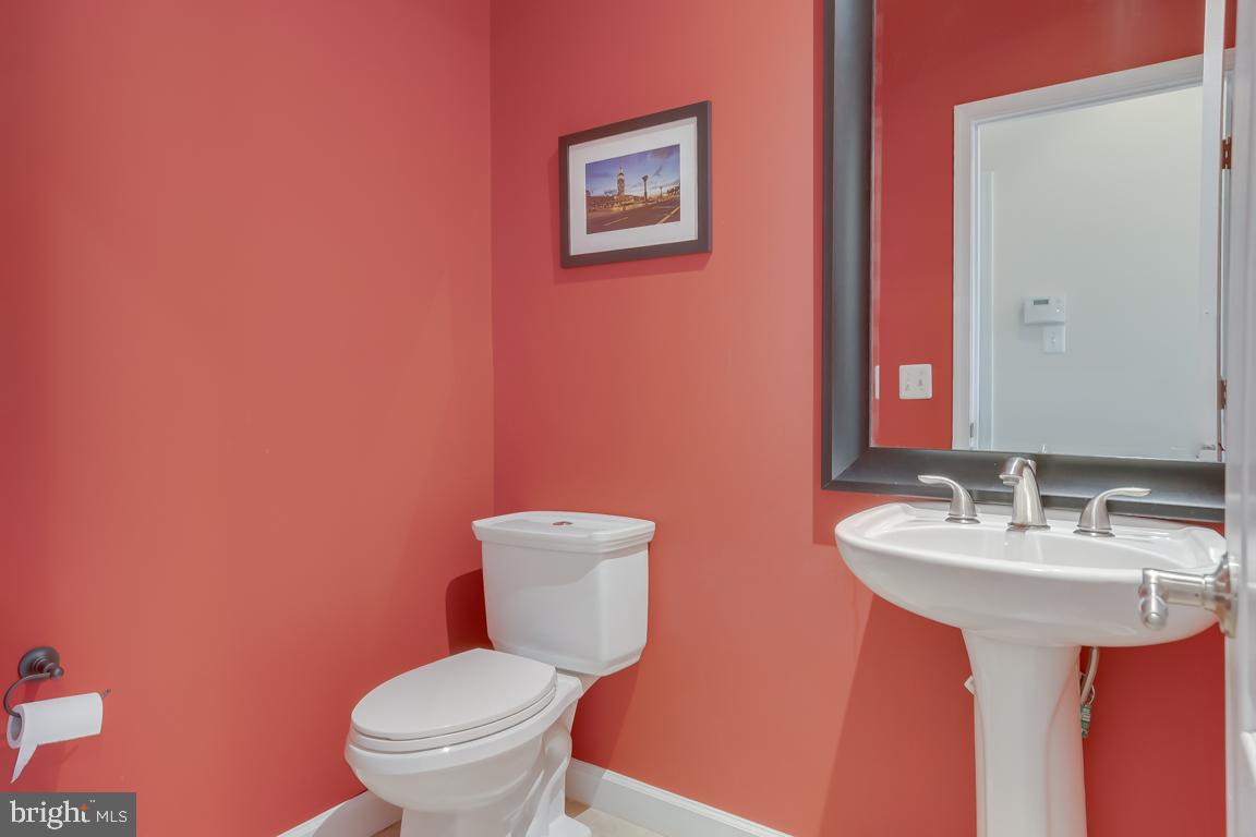 2111 Little Sorrel Way Silver Spring, MD 20902 - Photo 9 of 35 Gallery Image 9