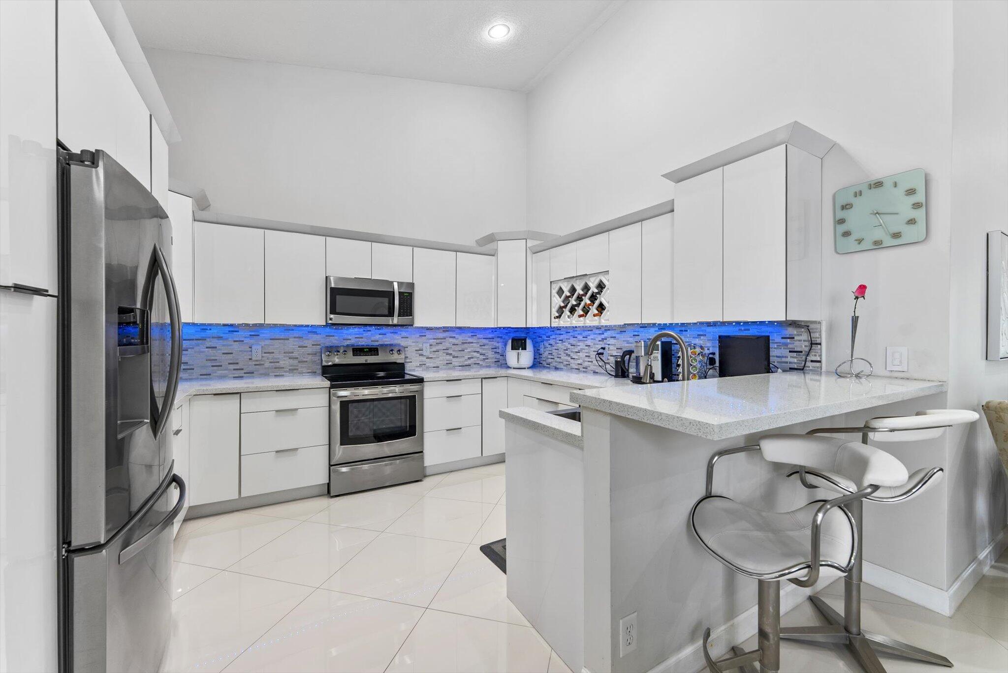 8237 Vía Di Veneto Boca Raton, FL 33496 - Photo 1 of 37 09-10