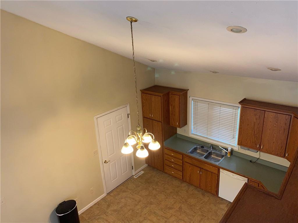 415 Hackett Road Goshen, IN 46528 - Photo 5 of 45 Gallery Image 5